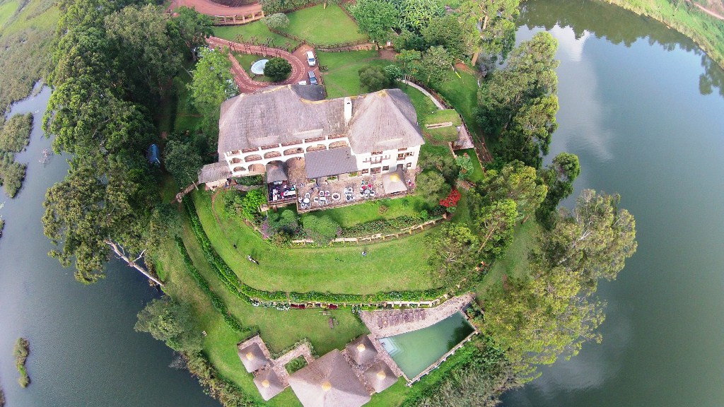 4 days expedition through Entebbe or Kampala, Bwindi Impenetrable, and Lake Bunyonyi